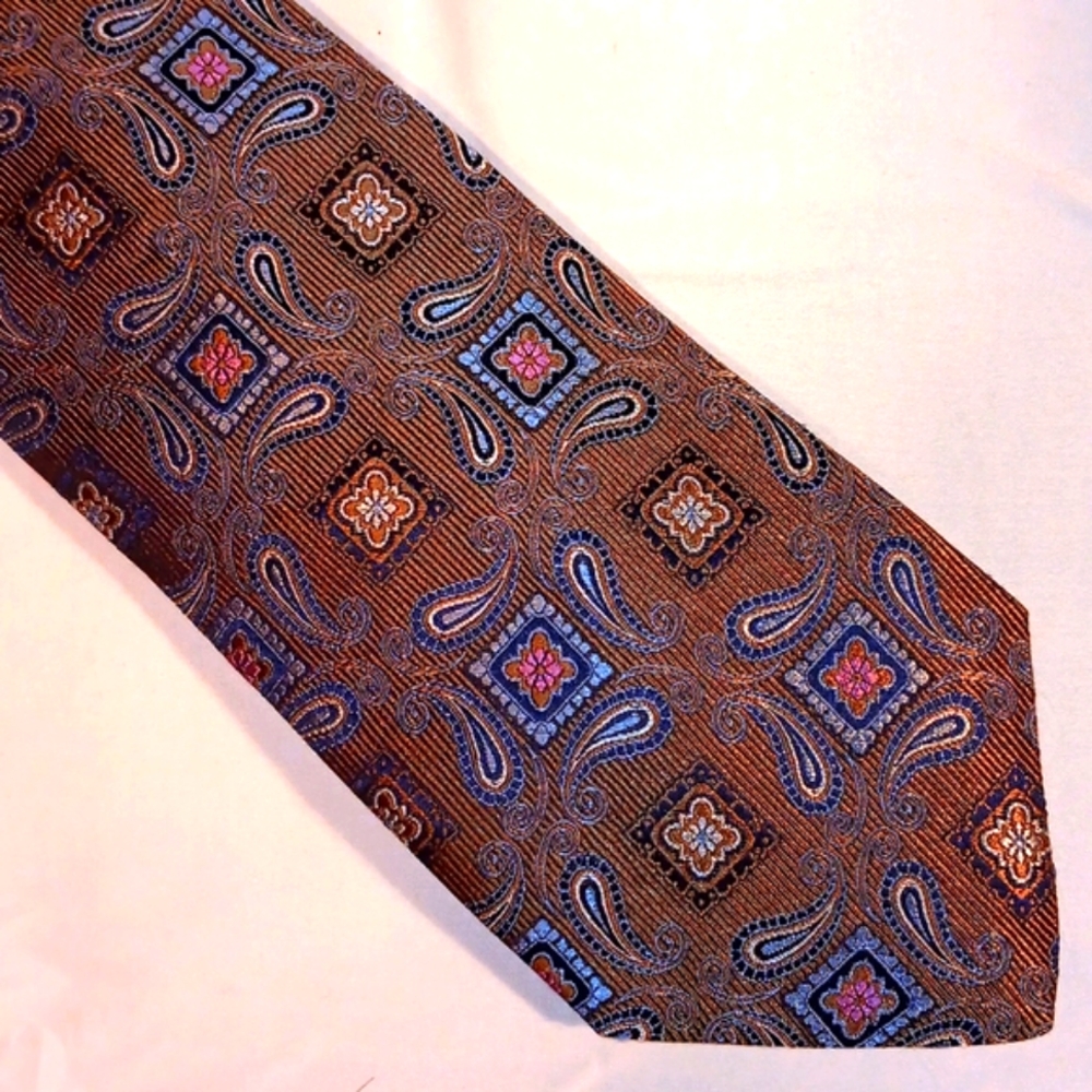 DION Signature necktie